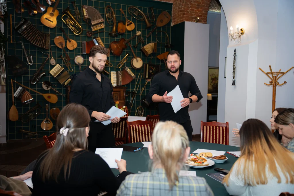 Szkolenie HoReCa dla zespołu restauracji prowadzone przez trenerów House of Impact